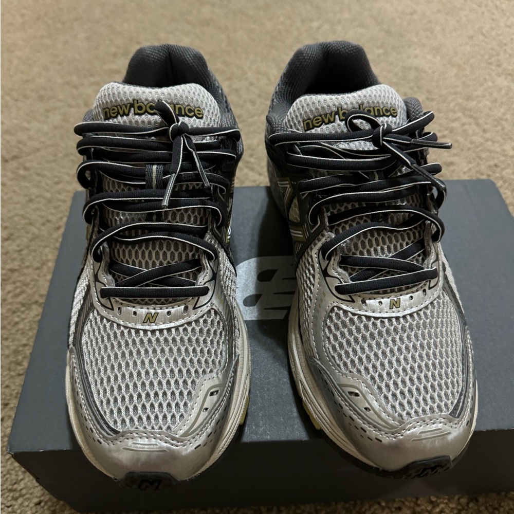 New Balance 860V2 | Rain Cloud Phantom | ML860KR2
